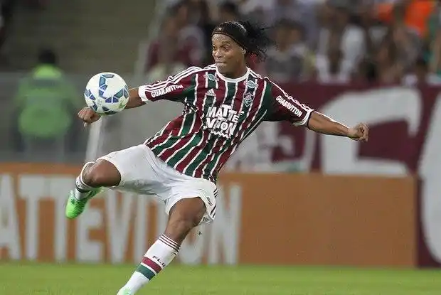 人注目的明 人注目的明